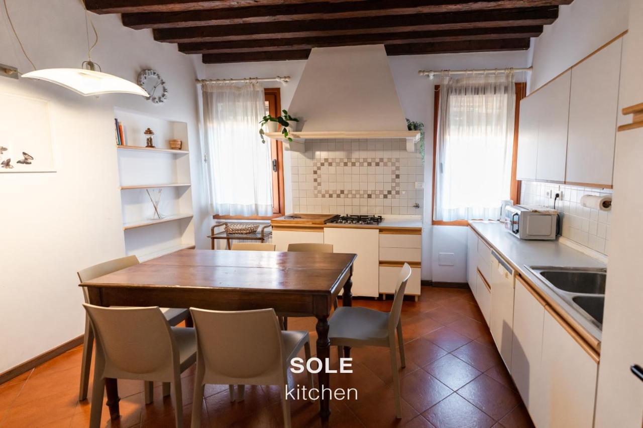 Sole & Luna Apartments เวนิส ภายนอก รูปภาพ